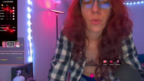 Paulette online show from March 31, 11:49 pm