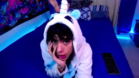 ethan online show from March 6, 10:28 pm