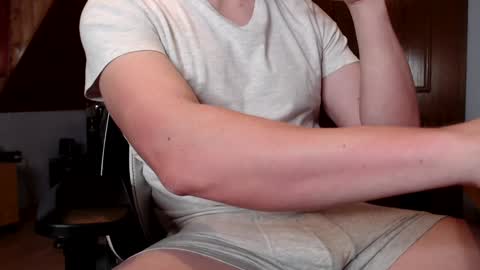 Snapshot of thedome372 chatting on December 31, 9:21 am thedome372 online show from December 31, 9:21 am