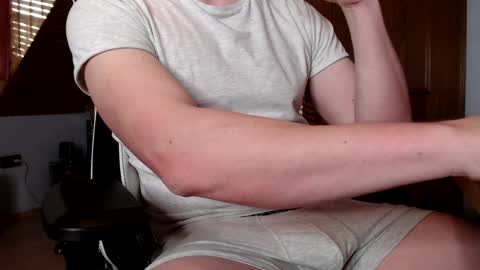 Snapshot of thedome372 chatting on January 21, 8:41 am thedome372 online show from January 21, 8:41 am