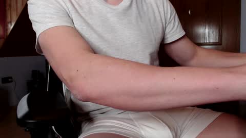 Snapshot of thedome372 chatting on February 7, 12:06 pm thedome372 online show from February 7, 12:06 pm