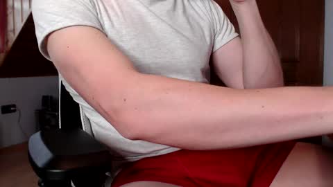 Snapshot of thedome372 chatting on February 13, 9:09 am thedome372 online show from February 13, 9:09 am