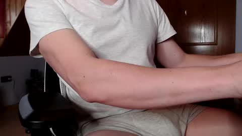 Snapshot of thedome372 chatting on March 12, 12:36 pm thedome372 online show from March 12, 12:36 pm