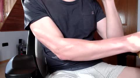 Snapshot of thedome372 chatting on November 22, 11:09 am thedome372 online show from November 22, 11:09 am