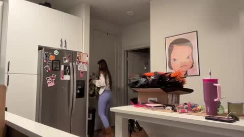 Snapshot of thegabzilla chatting on November 4, 11:48 pm thegabzilla online show from November 4, 11:48 pm