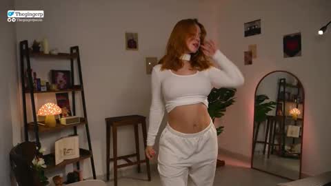 Snapshot of thegingerp chatting on November 28, 10:23 pm Streaming mostly at online show from November 28, 10:23 pm