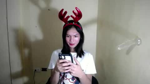 thegirlyouneedxoxo online show from December 23, 5:05 am