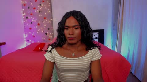 Snapshot of thegoldenbitch chatting on December 30, 12:22 am Goldie online show from December 30, 12:22 am