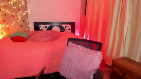 Snapshot of thegoldenbitch chatting on March 7, 3:08 am Goldie online show from March 7, 3:08 am