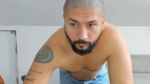 Snapshot of theguardian7 chatting on November 16, 9:15 am theguardian7 online show from November 16, 9:15 am