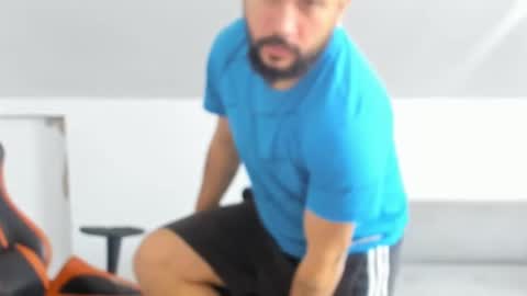 Snapshot of theguardian7 chatting on November 24, 11:32 am theguardian7 online show from November 24, 11:32 am