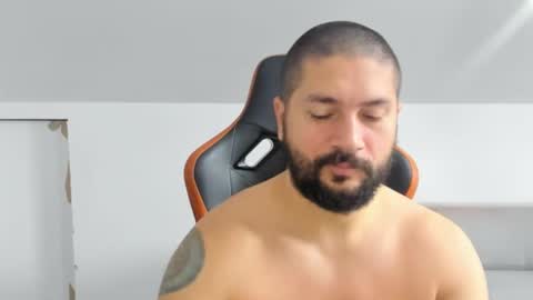 Snapshot of theguardian7 chatting on November 26, 11:55 am theguardian7 online show from November 26, 11:55 am