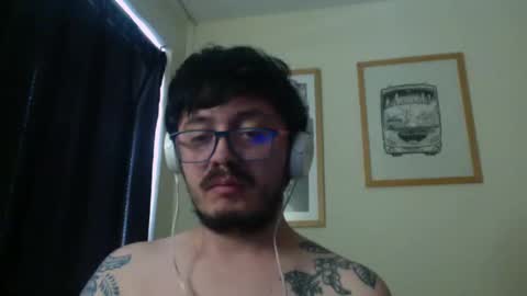 Snapshot of theguitarmistery chatting on October 13, 2:06 pm theguitarmistery online show from October 13, 2:06 pm