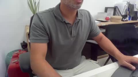 Snapshot of thehardcock2025 chatting on October 28, 4:42 pm thehardcock2025 online show from October 28, 4:42 pm