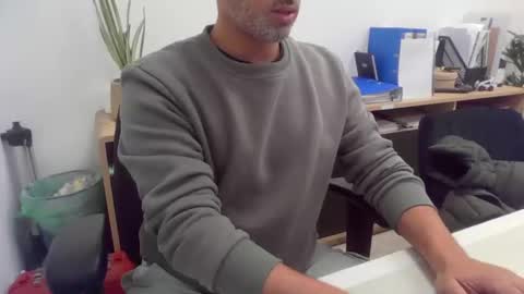 Snapshot of thehardcock2025 chatting on December 16, 6:13 pm thehardcock2025 online show from December 16, 6:13 pm