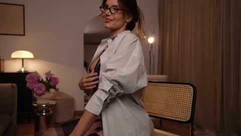 Snapshot of thehoneyx chatting on June 1, 7:15 pm Nadia online show from June 1, 7:15 pm