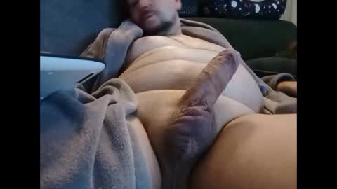 Snapshot of thehornyman916 chatting on February 1, 11:37 pm thehornyman916 online show from February 1, 11:37 pm