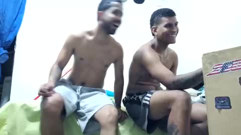 thehousedog online show from February 14, 11:53 pm