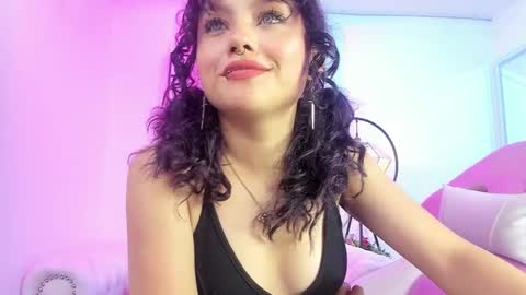 Snapshot of theia_moon_ chatting on February 8, 4:36 pm Theia online show from February 8, 4:36 pm