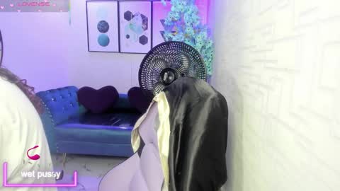 Snapshot of theia_moon_ chatting on October 3, 12:35 pm Theia online show from October 3, 12:35 pm