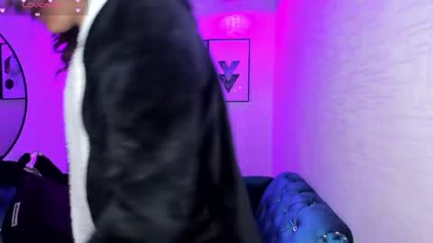 Snapshot of theia_moon_ chatting on November 12, 1:00 pm Theia online show from November 12, 1:00 pm