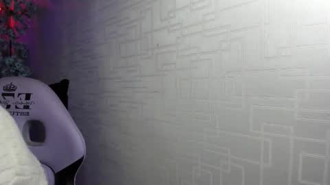 Theia  online show from December 20, 12:45 pm