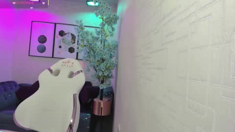 Theia  online show from March 9, 12:31 pm