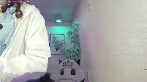 Theia  online show from April 6, 12:39 pm