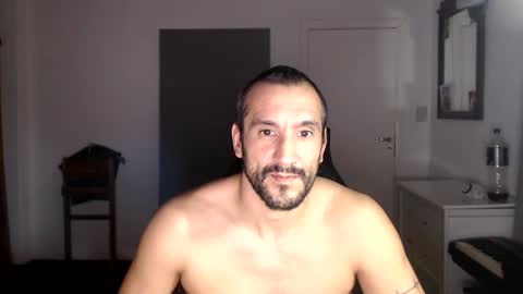 KINGOFPAINS online show from September 12, 4:40 pm