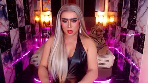 Paula online show from December 1, 6:07 am