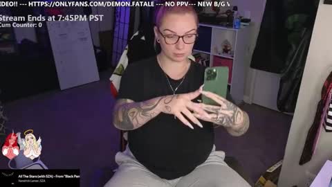 Snapshot of thelilithjane chatting on October 14, 12:44 am Lilith Jane online show from October 14, 12:44 am