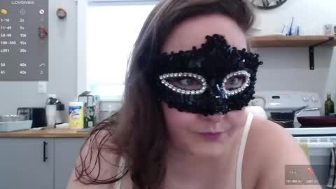 Snapshot of thelipsdown chatting on February 25, 1:28 pm Lacey online show from February 25, 1:28 pm