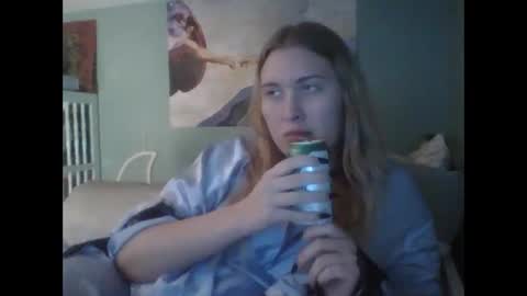 Little Bambii online show from December 19, 1:34 am