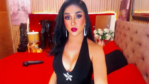 thelustqueen online show from December 6, 2:49 pm