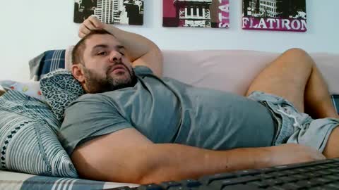 Snapshot of themastercomander chatting on January 13, 6:06 am Big Alpha Daddy Master online show from January 13, 6:06 am