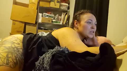 Stephanie Fuller online show from November 27, 6:59 am