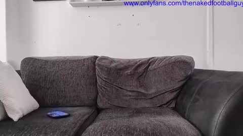 Snapshot of thenakedfootballer chatting on November 12, 10:15 am Paulo online show from November 12, 10:15 am