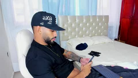 Snapshot of theo_sky1 chatting on September 16, 7:48 pm Theo Sky online show from September 16, 7:48 pm