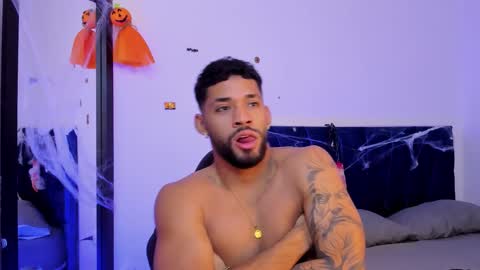 Snapshot of theo_sky1 chatting on October 21, 3:57 pm Theo Sky online show from October 21, 3:57 pm