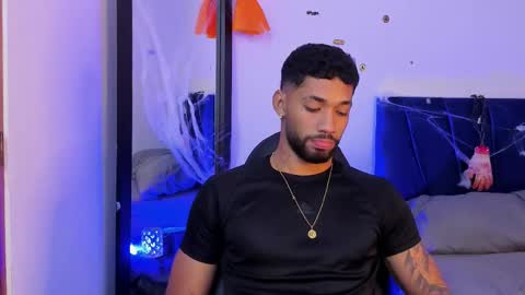 Snapshot of theo_sky1 chatting on October 22, 3:45 pm Theo Sky online show from October 22, 3:45 pm