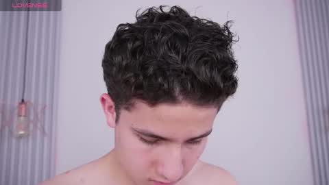 Snapshot of theohawke_ chatting on January 19, 7:47 pm THEO- MATEO online show from January 19, 7:47 pm