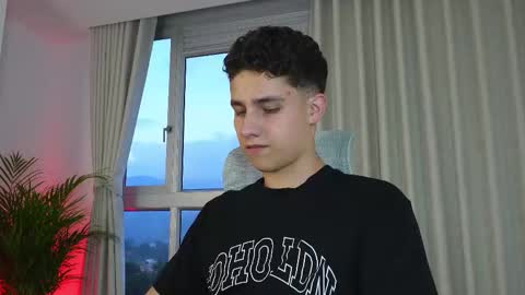 Snapshot of theohawke_ chatting on February 23, 11:04 pm THEO- MATEO online show from February 23, 11:04 pm