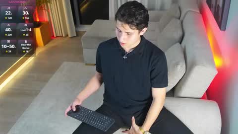 Snapshot of theohawke_ chatting on November 18, 11:15 pm THEO- MATEO online show from November 18, 11:15 pm