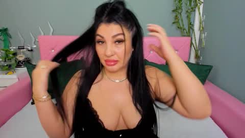 Snapshot of theonerosegoddes chatting on November 10, 5:45 pm theonerosegoddes online show from November 10, 5:45 pm