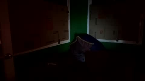 Snapshot of theonlyboi43ver chatting on October 28, 10:41 am theonlyboi43ver online show from October 28, 10:41 am