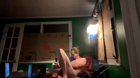 Snapshot of theonlyboi43ver chatting on October 29, 5:42 am theonlyboi43ver online show from October 29, 5:42 am