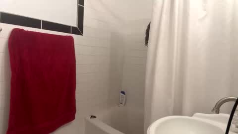 Snapshot of theonlyboi43ver chatting on November 8, 1:39 am theonlyboi43ver online show from November 8, 1:39 am