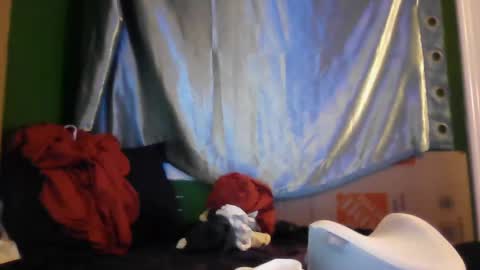 Snapshot of theonlyboi43ver chatting on November 10, 4:22 am theonlyboi43ver online show from November 10, 4:22 am