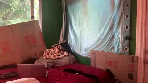 Snapshot of theonlyboi43ver chatting on November 13, 8:08 pm theonlyboi43ver online show from November 13, 8:08 pm