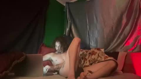 Snapshot of theonlyboi43ver chatting on November 26, 11:22 am theonlyboi43ver online show from November 26, 11:22 am